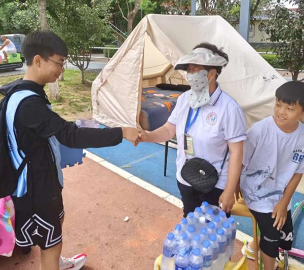 城市生存挑战-盘锦弘毅中学7年级学生综评“飒”“飒”“飒”