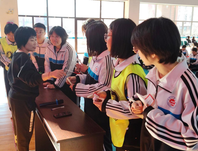 红船映初心 盘锦弘毅中学举办红色剧本演绎公益实践活动