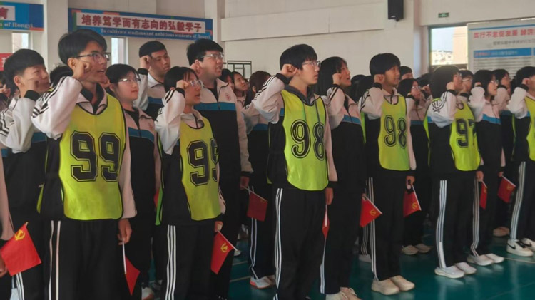 红船映初心 盘锦弘毅中学举办红色剧本演绎公益实践活动