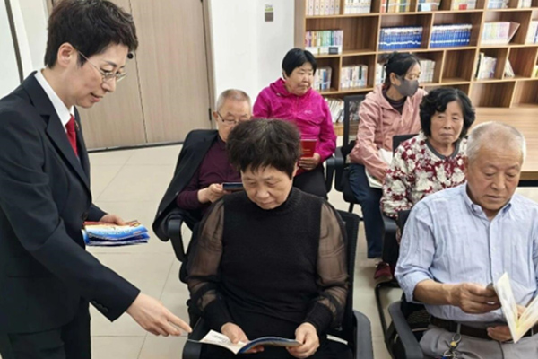 盘锦中院开展防范养老诈骗宣讲活动