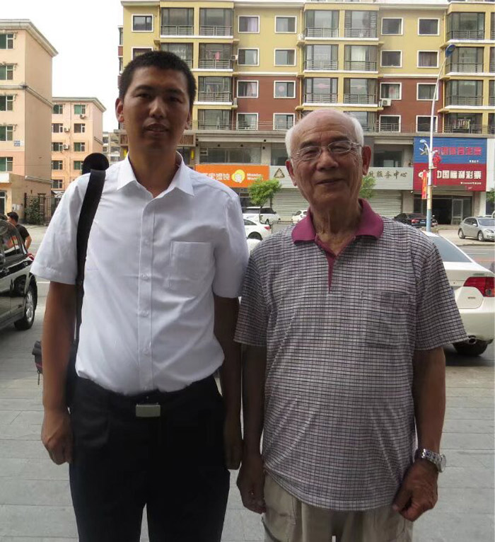作家陶凯龙与军旅词作家邬大为交流 作家陶凯龙与军旅词作家邬大为交流