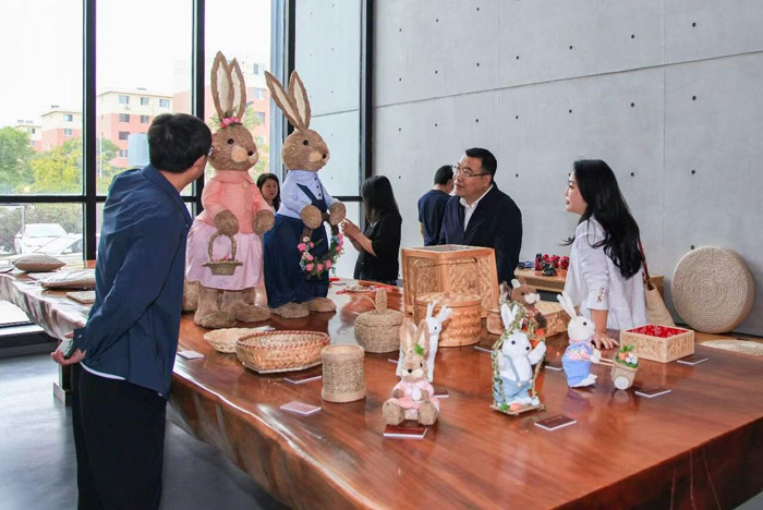 辽河文脉文创焕彩盘锦市文化非遗类文创作品展正式启幕 辽河文脉文创焕彩盘锦市文化非遗类文创作品展正式启幕