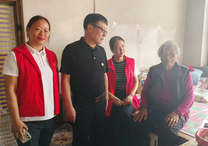 郭明义爱心团队沟帮子福全团队2026年中秋节前夕走访慰问困难群体 郭明义爱心团队沟帮子福全团队2026年中秋节前夕走访慰问困难群体